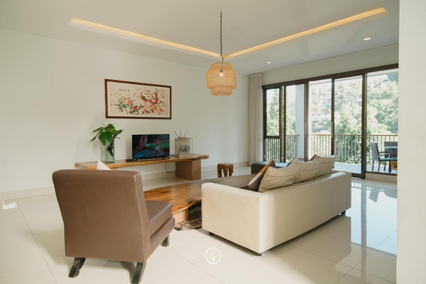 Narwastu Hill View Villa 6 Bedrooms With A Private Swimming Pool Bandung Bagian luar foto