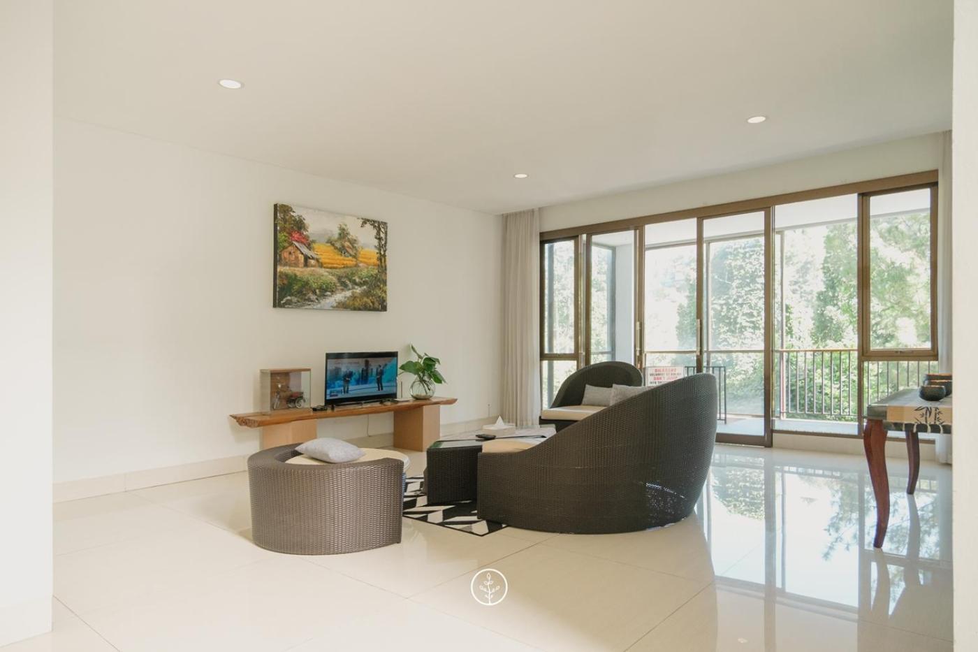 Narwastu Hill View Villa 6 Bedrooms With A Private Swimming Pool Bandung Bagian luar foto