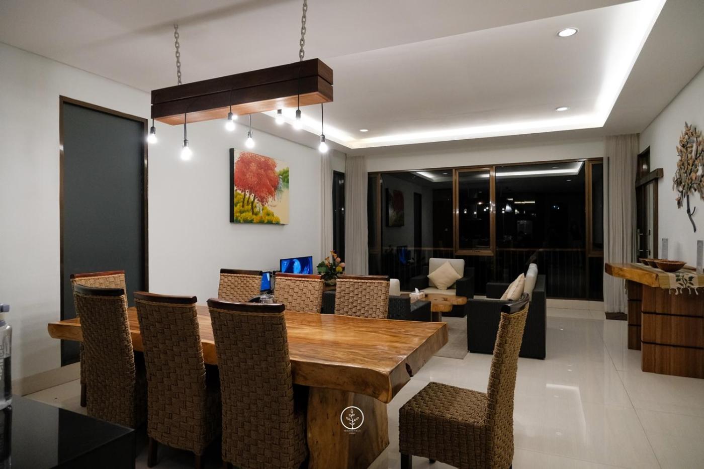 Narwastu Hill View Villa 6 Bedrooms With A Private Swimming Pool Bandung Bagian luar foto