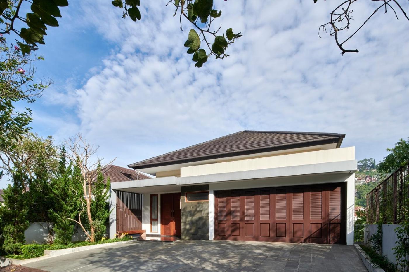 Narwastu Hill View Villa 6 Bedrooms With A Private Swimming Pool Bandung Bagian luar foto